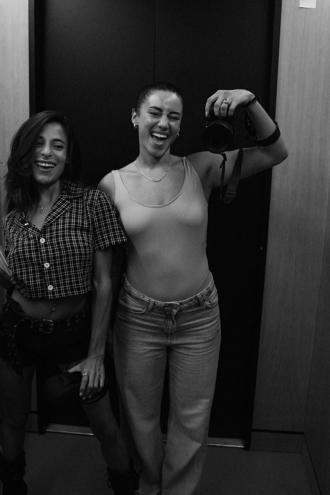 Morena y Astrid, MB Creative Studio × Grawr Creative